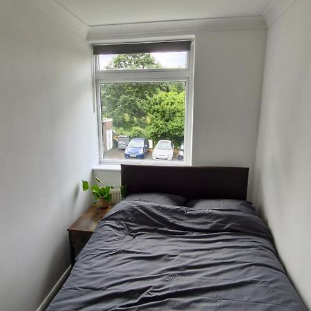 Bright Spacious Airy 2 Bed Flat イーリング エクステリア 写真